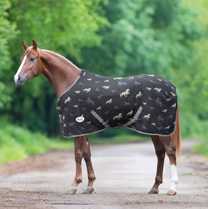 Deka odpocovací Ismena s koníky černá