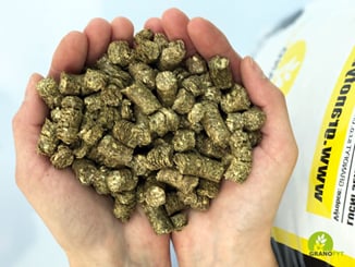 LUČENKA S KONOPÍM 15kg - Granulované seno s přídavkem konopných kanabinoidů - lucenka 2