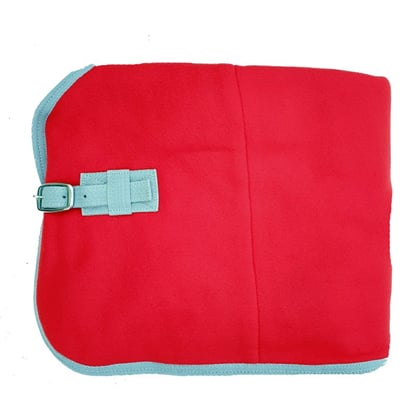 Deka odpocovací  fleece Contes červená