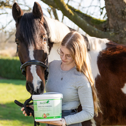 Minerální směs z bylinek pro koně Krauter-Mineral - 1090_aa62672b_mineralkazbylinek2.png