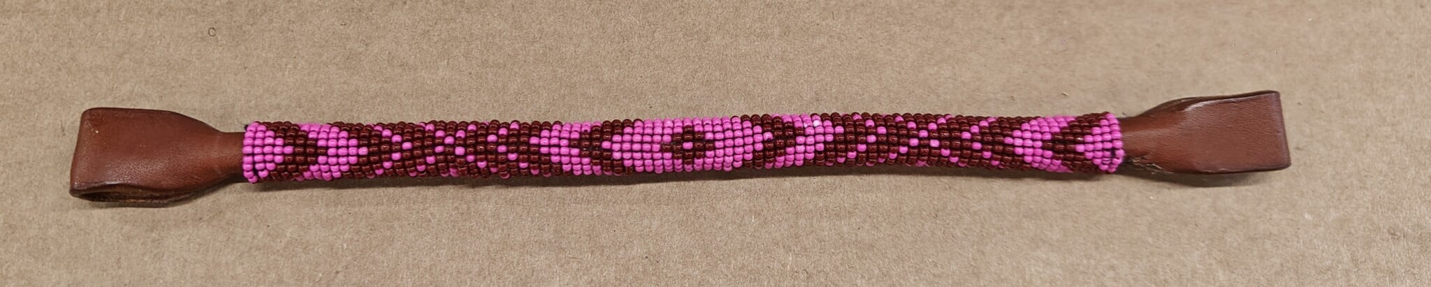 Ouško k uzdečce s korálky pink/beige