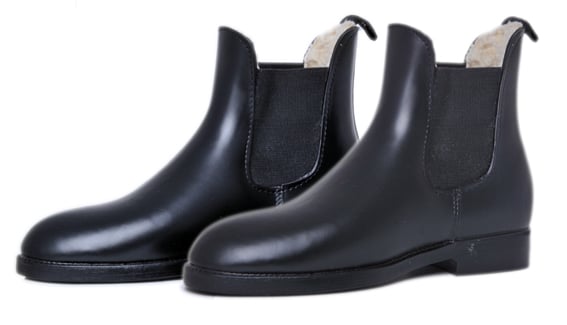 Jezdecká perka zimní s bílým umělým beránkem